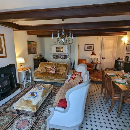 Cosy A Avec Jardin, Proche Confolens Et Services Inclus - Fr-1-653-84 בית נופש