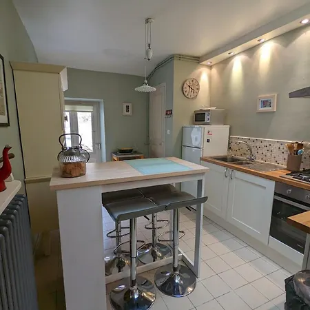 Cosy A Avec Jardin, Proche Confolens Et Services Inclus - Fr-1-653-84 בית נופש