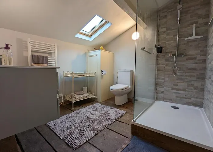 Cosy A Avec Jardin, Proche Confolens Et Services Inclus - Fr-1-653-84