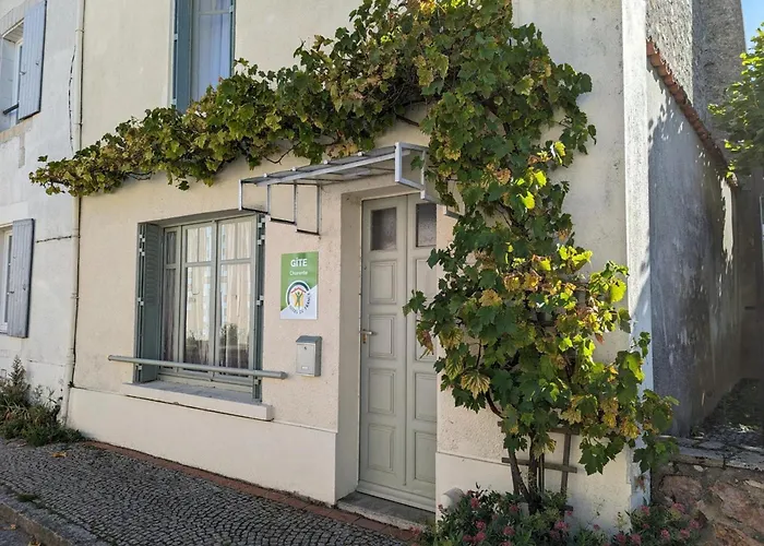 Cosy A Avec Jardin, Proche Confolens Et Services Inclus - Fr-1-653-84 Сasa de vacaciones Abzac (Charente)