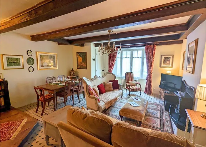 Cosy A Avec Jardin, Proche Confolens Et Services Inclus - Fr-1-653-84 Abzac (Charente)