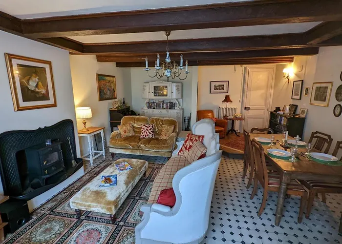 Cosy A Avec Jardin, Proche Confolens Et Services Inclus - Fr-1-653-84 Сasa de vacaciones