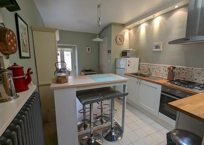 Cosy A Avec Jardin, Proche Confolens Et Services Inclus - Fr-1-653-84 Сasa de vacaciones