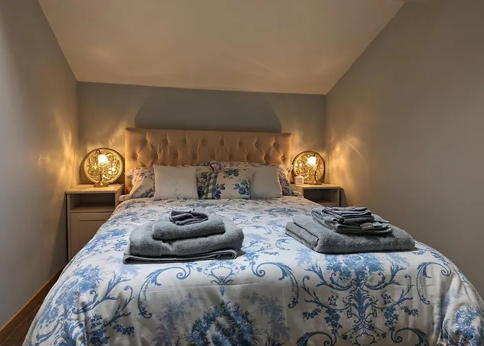 Cosy A Avec Jardin, Proche Confolens Et Services Inclus - Fr-1-653-84